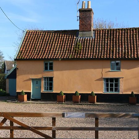 Bell Corner Cottage Cratfield エクステリア 写真