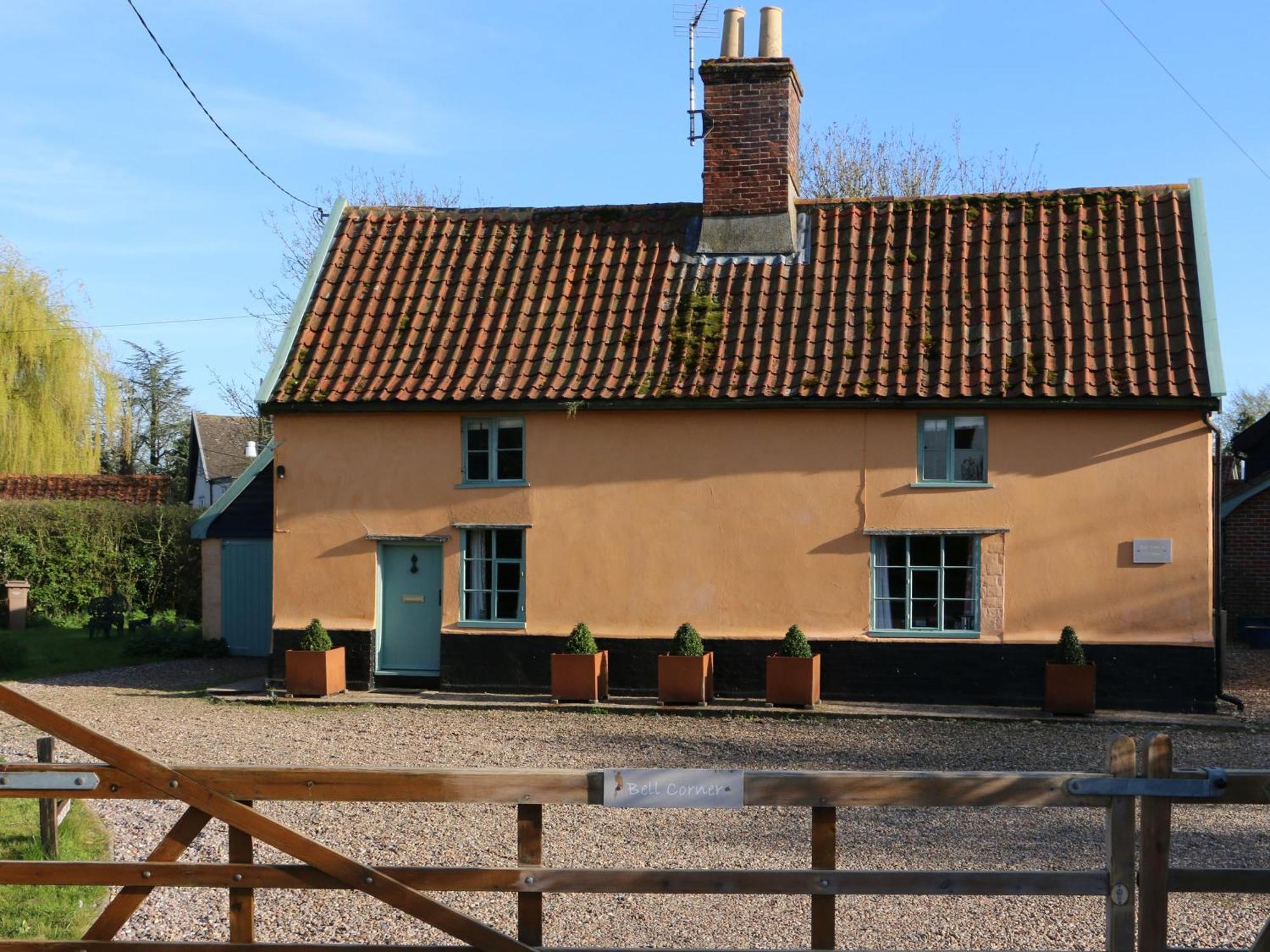 Bell Corner Cottage Cratfield エクステリア 写真
